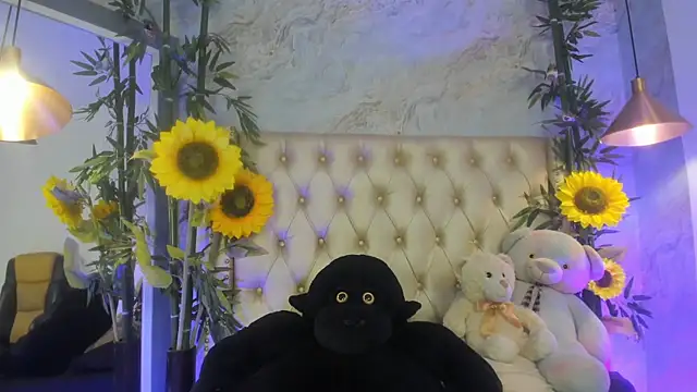 Snapshot of LittleeJaz chatting on 5, 6, 2026 LittleeJaz online show from 5, 6, 2026