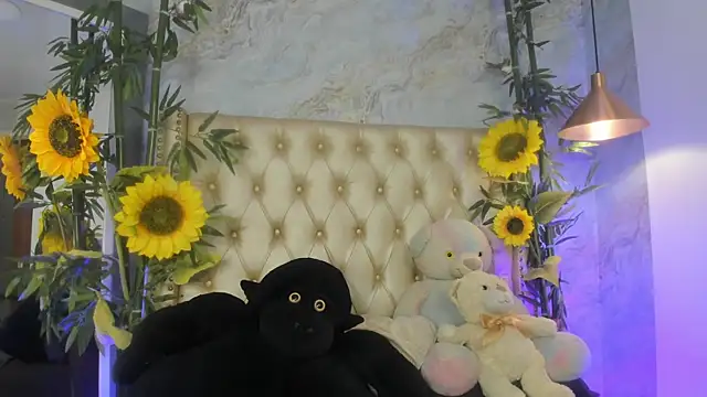 Snapshot of LittleeJaz chatting on 14, 6, 2026 LittleeJaz online show from 14, 6, 2026