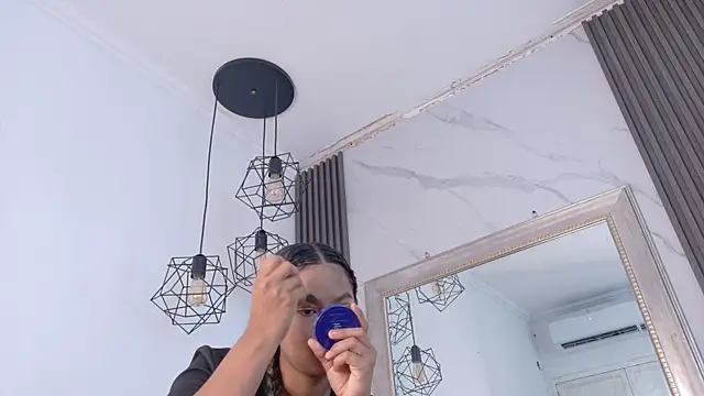 keyla mejia online show from 12, 6, 2026