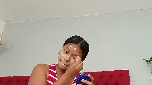 keyla mejia online show from 17, 6, 2026
