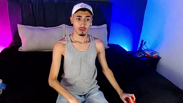 Snapshot of Toyboy_richard chatting on 14, 7, 2026 Toyboy richard online show from 14, 7, 2026