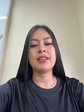 CrisMarulanda online show from 16, 6, 2026