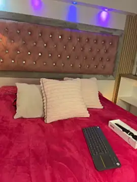 MylaDreams online show from 26, 6, 2026