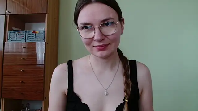 LooveELLYx online show from 11, 6, 2026