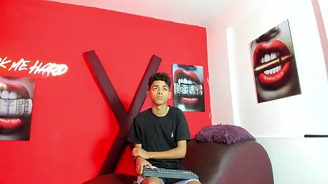 Snapshot of TWINKS_FRIENDS chatting on 11, 6, 2026 TWINKS FRIENDS online show from 11, 6, 2026