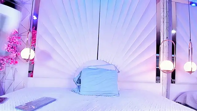 VesperVelvet online show from 20, 5, 2026