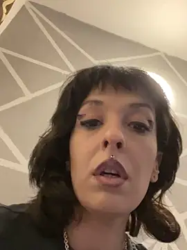 Piggiteablacktea online show from 7, 6, 2026