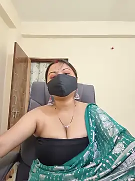 SassyWildCouple online show from 10, 6, 2026