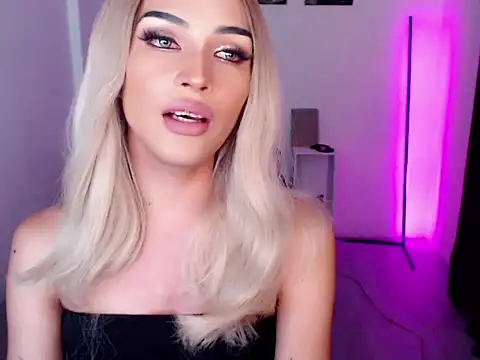 Snapshot of Alicegreenexx chatting on 15, 4, 2026 Alicegreenexx online show from 15, 4, 2026