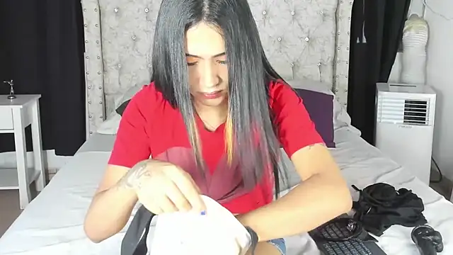 aleja spearsx online show from 17, 6, 2026
