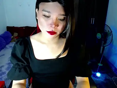 Urassiansweetcummer online show from 20, 6, 2026