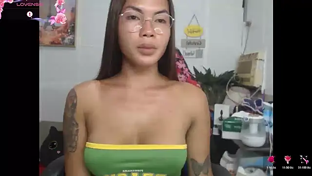 lucyheart777 online show from 14, 6, 2026
