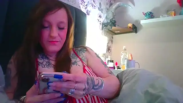 LucyRoseMae online show from 17, 5, 2026