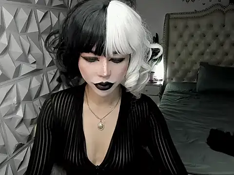 janecomander online show from 6, 6, 2026