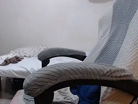 Mistress Bigcockts online show from 18, 6, 2026