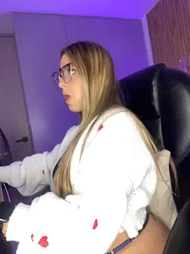 KYLIE JONES6 online show from 9, 6, 2026