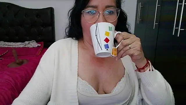 Grace mature milf online show from 15, 6, 2026