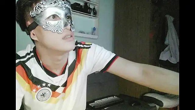 boyhigh1997 online show from 19, 6, 2026