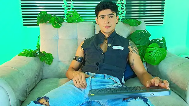 CamiiGuzmanX online show from 8, 6, 2026
