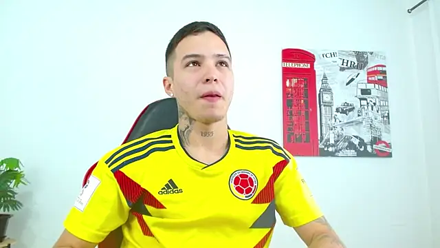 Cumandres18 online show from 17, 6, 2026