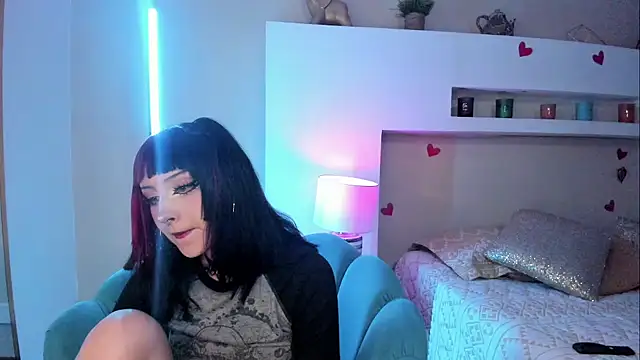 Zoe Lynch  online show from 9, 6, 2026