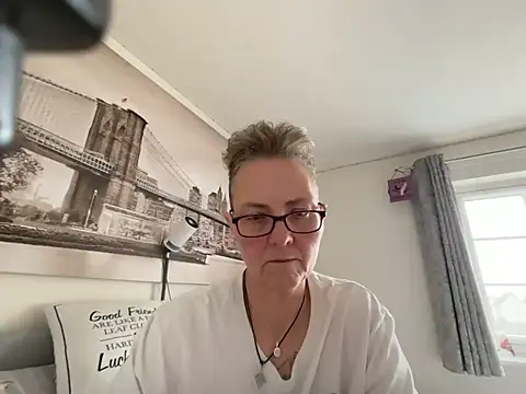 Curvy-Jinx online show from 16, 6, 2026