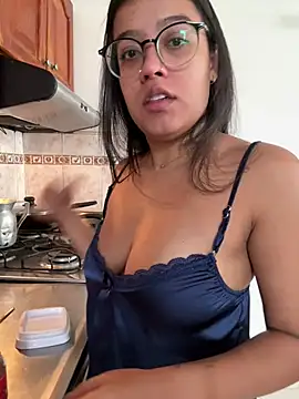 Camila Bustamante online show from 29, 6, 2026