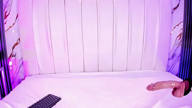 LovelyEyesx online show from 24, 6, 2026