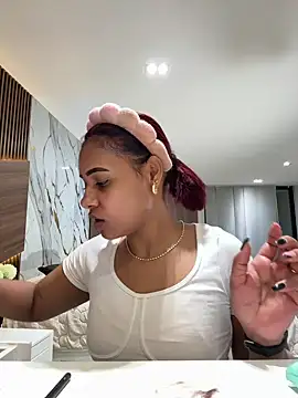 DollyBrowncc online show from 19, 6, 2026