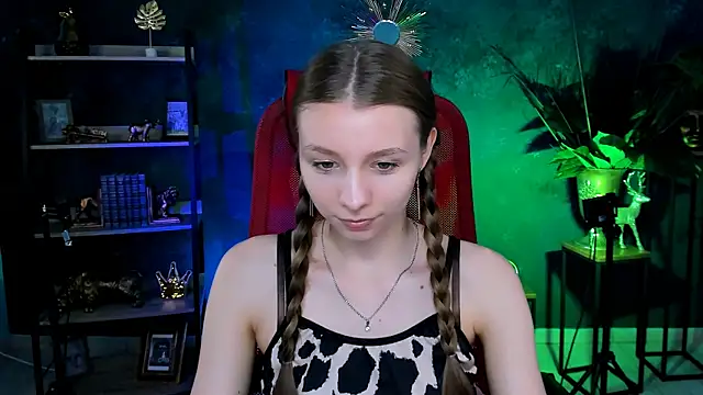 JulieDaniel online show from 12, 6, 2026