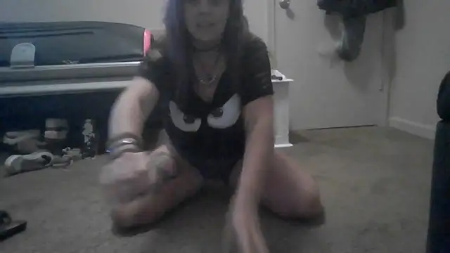 Snapshot of TWiSTYTheTwizted chatting on 4, 6, 2026 TWiSTYTheTwizted online show from 4, 6, 2026