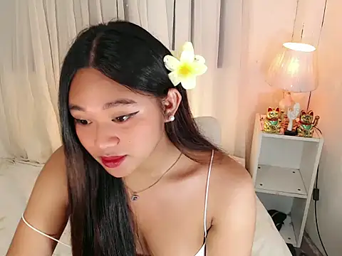 Malia cummer online show from 3, 6, 2026