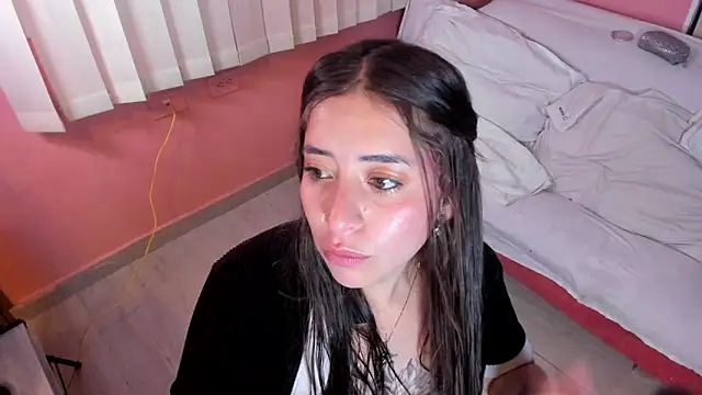 Keyla ruiz  online show from 17, 6, 2026