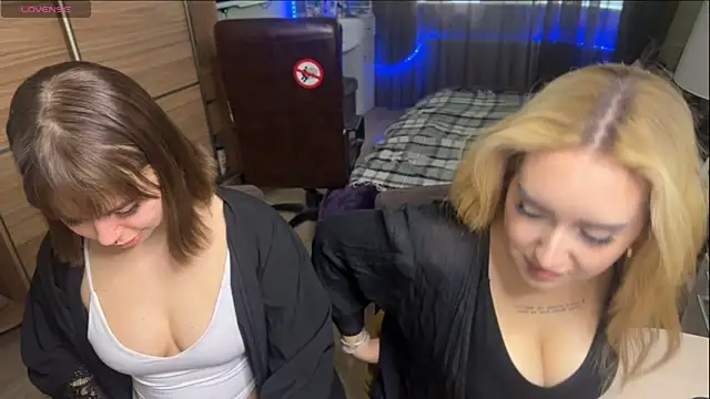 xxx sandra  online show from 12, 6, 2026
