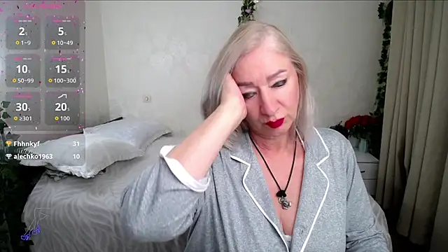 hunters woman online show from 21, 6, 2026