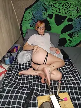 amymatthews92 online show from 8, 6, 2026