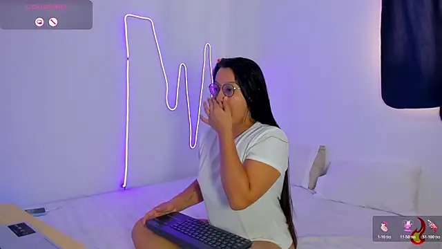 Dilan and Mia online show from 19, 6, 2026