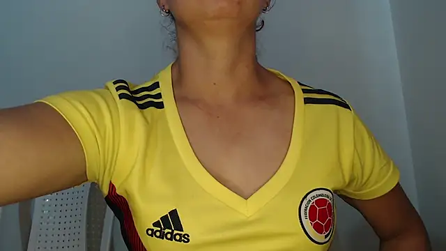 Milf Valeria online show from 23, 6, 2026