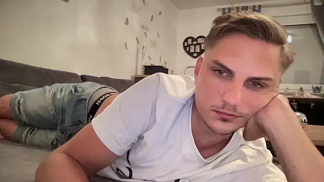Sweetbooy90 online show from 3, 6, 2026