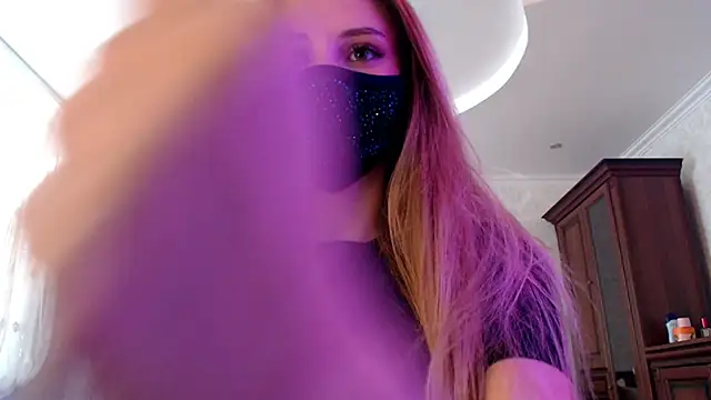 Iris lave online show from 8, 6, 2026