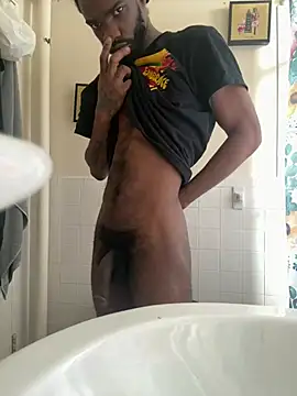 Snapshot of BigBDMari chatting on 5, 4, 2026 BigBDMari online show from 5, 4, 2026