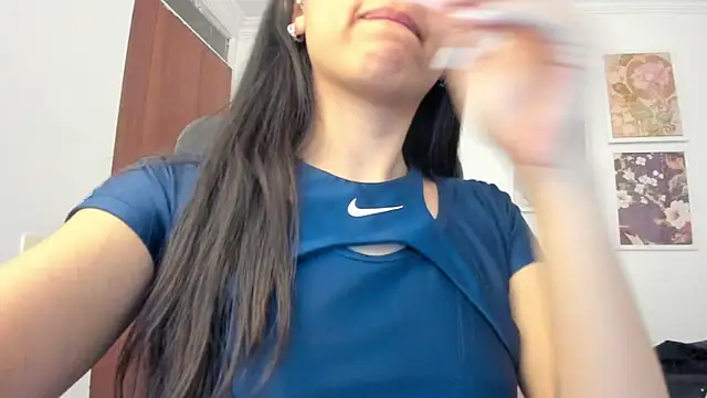 canelleGarces online show from 7, 6, 2026
