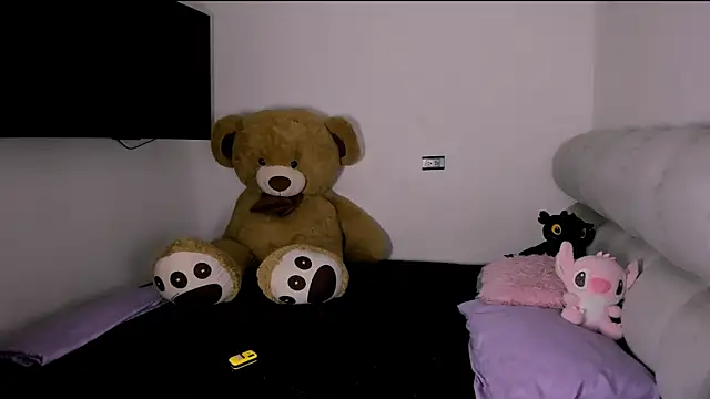 fhalon foxxxys  online show from 5, 7, 2026