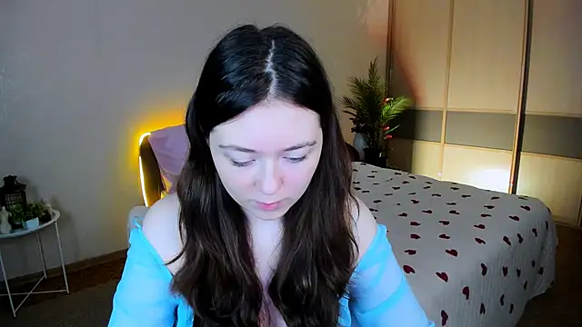 AlluringLookk online show from 14, 6, 2026