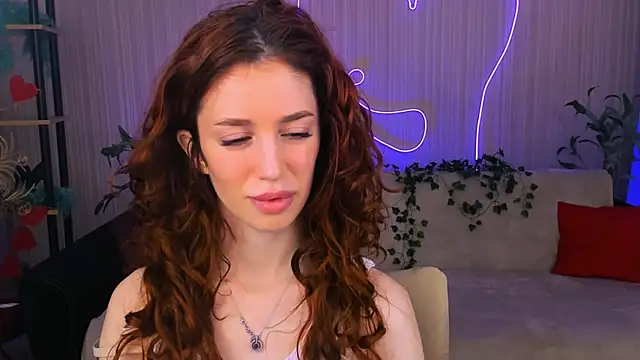 ChristinaConteeree online show from 4, 6, 2026