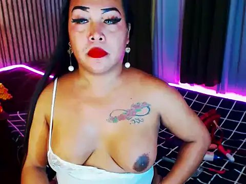 CumFactoryLuna online show from 17, 6, 2026