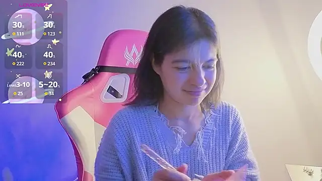 larah uwu online show from 18, 6, 2026