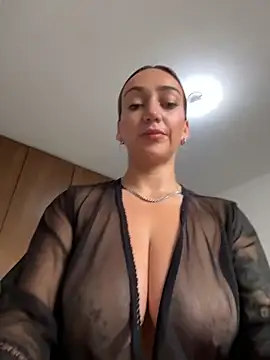 Ninabigtitied online show from 4, 5, 2026