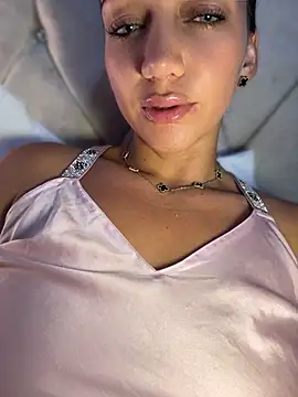 Ninabigtitied online show from 26, 6, 2026