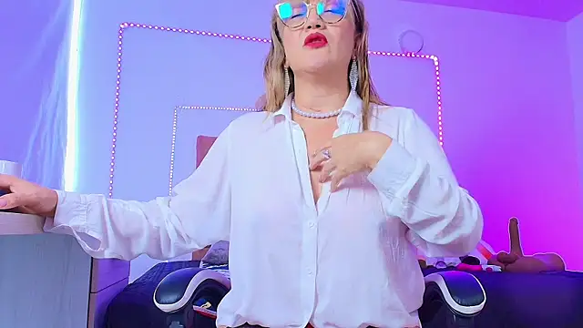 naomi diamond  online show from 16, 6, 2026